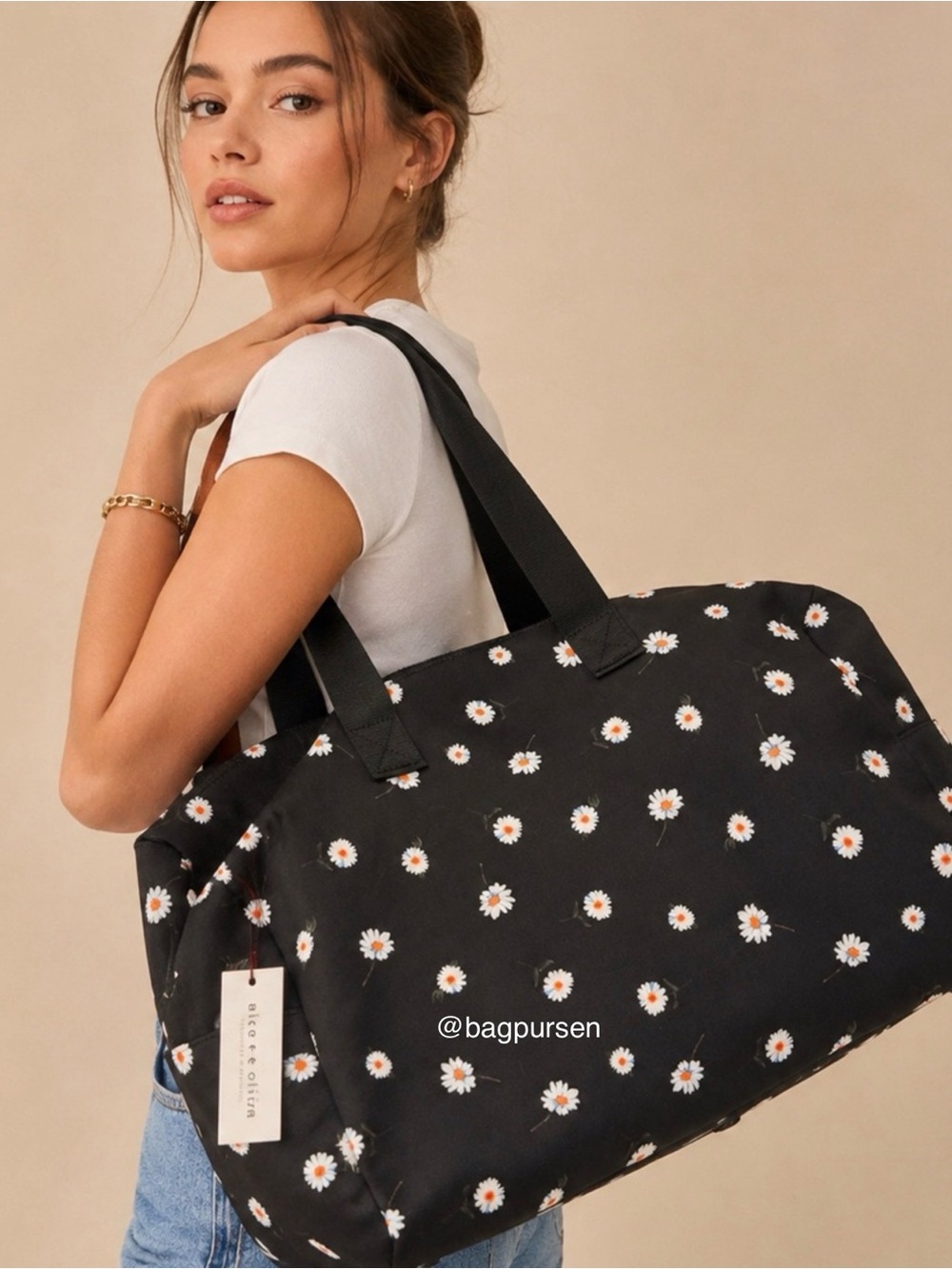 Alice + Olivia Black Daisy Floral Large Duffel Weekender Bag New Gym